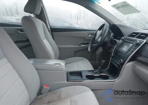 2017 Toyota Camry Le z USA, uszkodzony, nr VIN 4T1BF1FK1HU704035